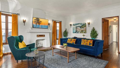 Visit the Beach from a Historic Downtown Apartment - NRP21-00092 - Foto 1