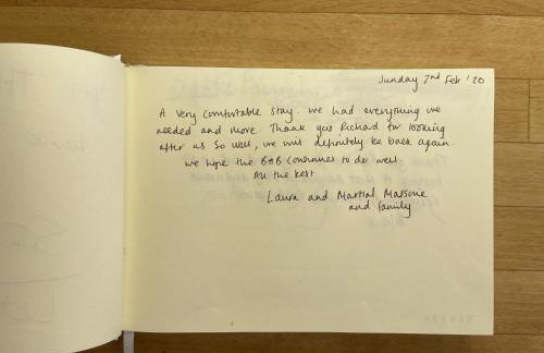 Deluxe Three Bed BnB in Henley-on-Thames near Station River & Town Centre - Foto 40