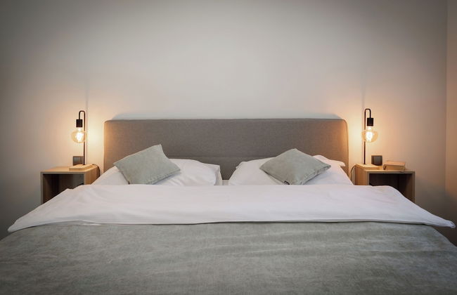 River Apartments - Photo 11