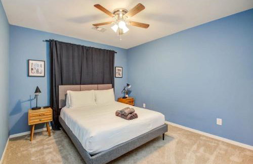 Luxury Mansion Dream Home - 6 Bed Pool Grill - Photo 28