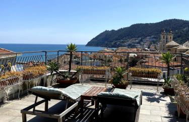 Attic with sea view and car box - Foto 1