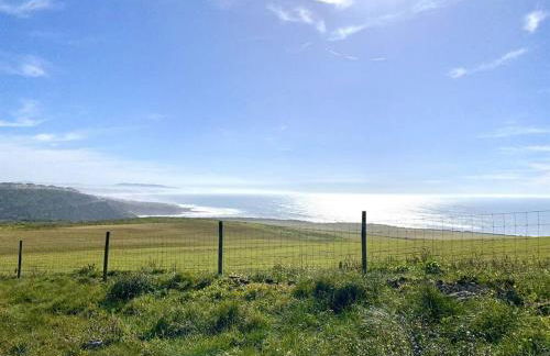 Presente Haven Studio - walk to reserve & town - Foto 24