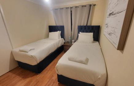 Garland Lovely House with Garden, Watford - Foto 18