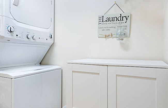 Wondrous Oceanfront Condo with Free Poolside WiFi - Unit 1105 by RedAwning - Foto 22