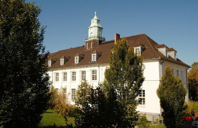 WHLIVING - Apartments & Studios - Photo 12