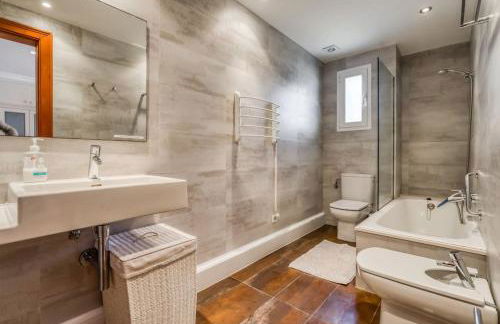 LA CALMA Espectacular villa con jardín y piscina en Menorca - Foto 50