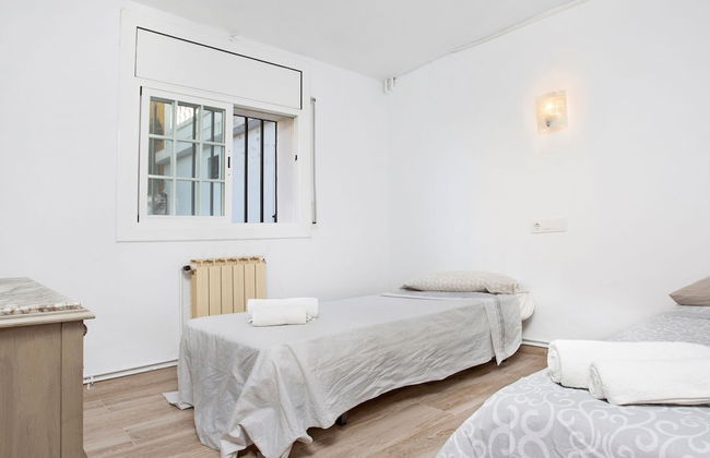 Cozy Villa in Lloret de Mar With Private Pool for 11 pax - Photo 14