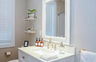 Farmhouse Broad Brook: Comfort & Charm. - Foto 20