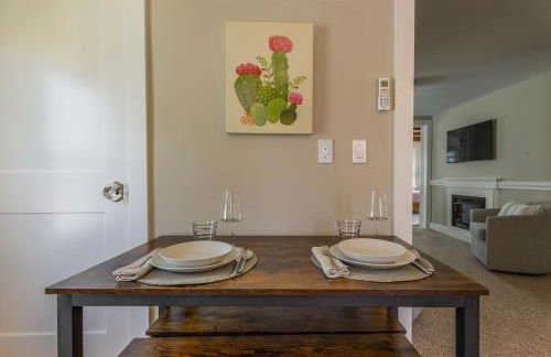 1 Minute to downtown Mystic - Foto 8