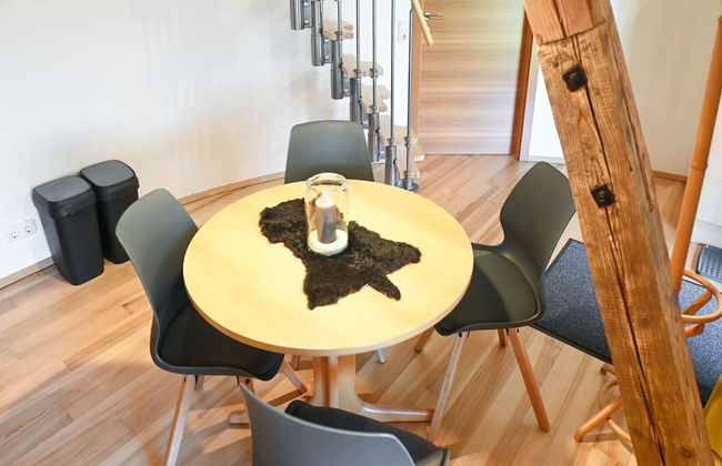 Loft-like Apartment With Swimming Pond - Photo 17