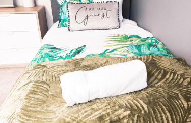 Large 3 Bedroom Home, Sleeps 7, Ideal for Families & Contractors, Long-Stay Friendly, Hosted by Clark Property Estates - Foto 7