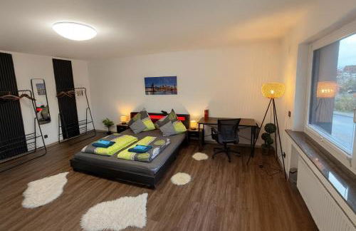 Homefeld Suite - Elegante und moderne Ferienwohnung zentral in Hünfeld bei Fulda mit Küche, kostenlosem Parkplatz und WLAN - Foto 4