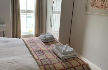 Wonderful Home and parking, pets allowed - Photo 15