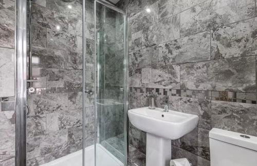 Norris Stays - Sleeps 7 by M55 - Photo 22