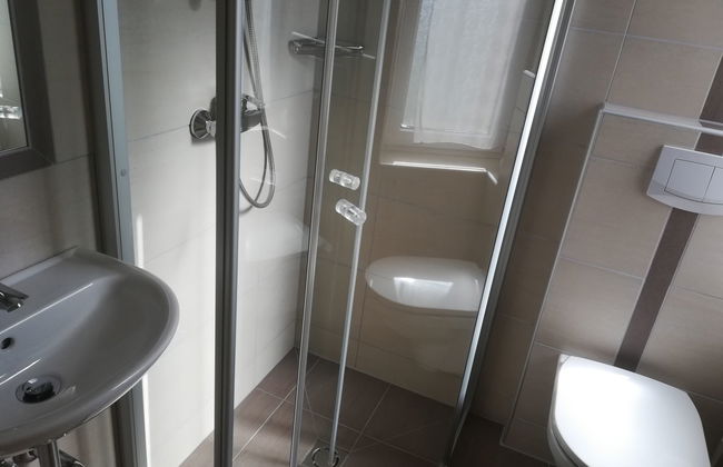 3 bedroom Apartment in Velden am Wörther See with garden - Photo 6