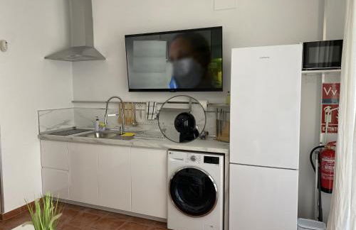 La Manga km 0, pisos estudios - planta baja - 100m de la playa - studio flats - ground floor - 100m from the beach, cada con bicis & tabla SUP, piscina & pádel & tenis & más - each with bikes & SUP board, pool & paddle & tennis & more - Foto 71