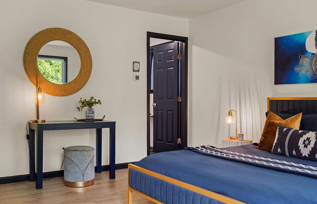 For Lake Sake by Avantstay Lakefront Hot Tub View - Photo 37