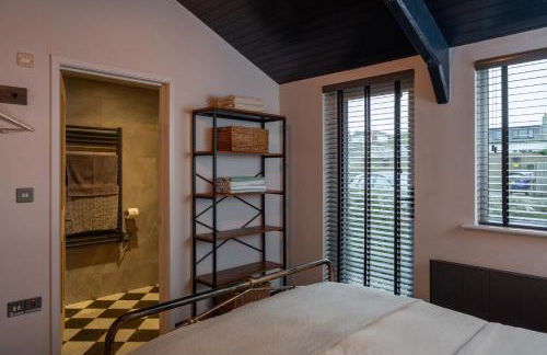 2 The Old Canteen, Two Minute Walk To Beach - Photo 17