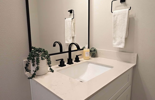 Northside Retreat Chic 3 Bdr, Pet Friendly! - Foto 25