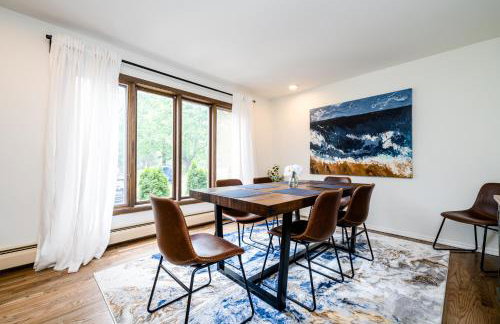 4BR Spacious Condo, Private Lake MI Beach Access, Outdoor Heated Pool - Photo 28