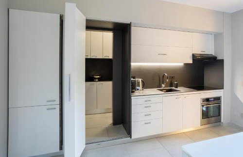 Elegant & Comfortable Modern Home with swimming pool - Foto 2