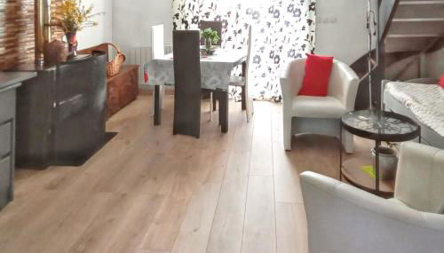 Chalet rustique à La Salvetat-sur-Agout avec vue montagne - Foto 4