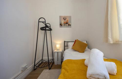 Steps from Old Trafford - Modern Manchester Stay - Foto 22