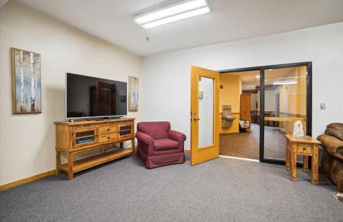 Highridge J5B Spectacular 1 Bedroom Escape with fireplace, sauna & resort amenities - Foto 20