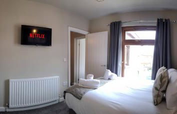 3 Doubles - Sleeps 8 - Ideal for Work Crews - Photo 8