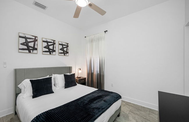 Luxury Modern Villa w/ Pool, Jacuzzi & Amenities! - Foto 17