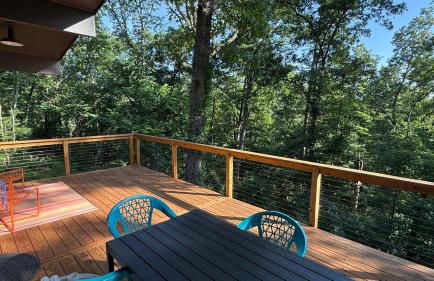 Modern Mountainside Cabin - Photo 10