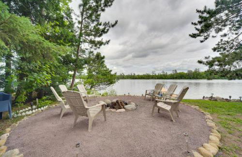 Winter Lake Escape with Access to Ice Fishing! - Foto 37