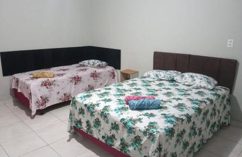 Duplex Até 10 Hóspedes 3 quartos Ar condicionado 2 camas casal 5 camas solteiro Garagem para 3 carros proximo ao Centro e Shopping - Foto 24