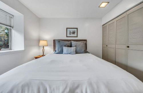 Modern 3BD -Walk to Lake & Beach - Foto 38