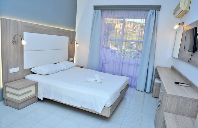 Maroula Studios - Photo 6