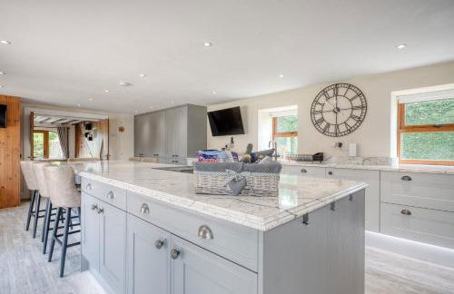 The Estate, Luxury Spacious Family Stay with 3 Hot Tubs, Scenic Views Sleeps 16 near Durham & Bishop Auckland - Foto 35