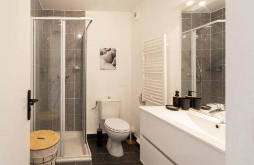 L44 1BDR Flat 10mins walk to port/Balcon, Parking, AC - Foto 25