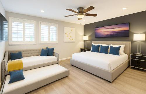 Sunset Swim, Luxury Vegas Villa with Pool, Hot Tub - Foto 24