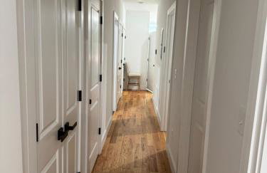 Elegant Retreat Near EWR n NYC - Photo 18