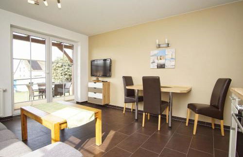 Schicke FeWo mit Terrasse, gratis Nutzung vom AHOI Erlebnisbad und Sauna in Sellin - Haus De niege Wech FeWo 01 - Foto 10