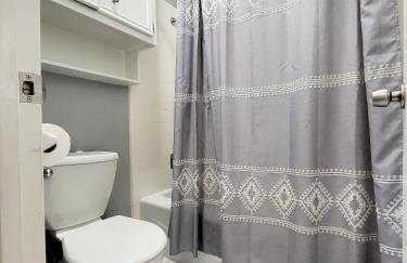 HoustonGem Private Pool & Hot Tub 20 Min to DT - Foto 43