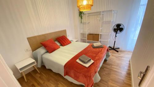 Alojamiento en pleno centro con WIFI y Aire Acondicionado - Foto 5, furniture, towels