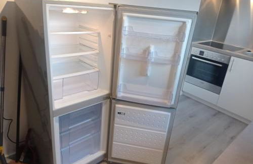 Work and Stay Sundern-Allendorf Modernisierte Unterkunft mit 5 Betten plus Schlafcouch mit Balkon - Foto 6