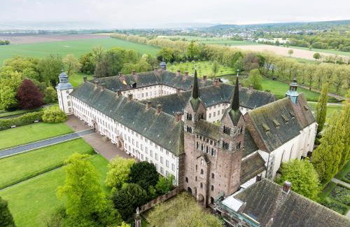 Luxus wohnen im Schloss Corvey für 1-6 Gäste im UNESCO Weltkulturerbe Höxter Weserbergland free W-Lan Parken Netflix für Familien Paare und Geschäftsreisende inkl Handtücher Seife Nintendo Switch uvm - Foto 20