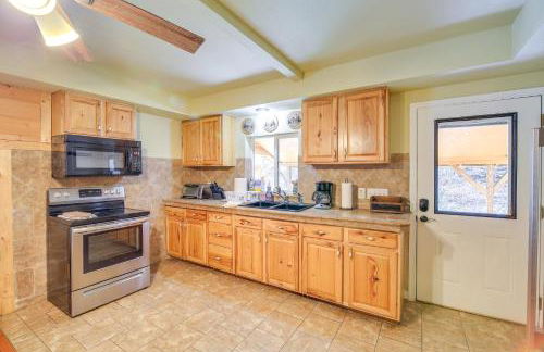 Cabin Close to ATV and Hiking Trails in Delbarton - Photo 7