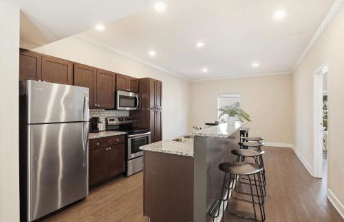 Modern Comfort and Resort Style Living Near CU - Foto 3