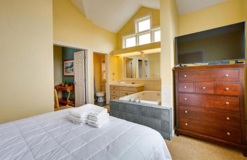 Glen Arbor Vacation Rental with Views of Lake! - Foto 12