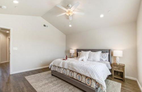 Game Night Meets Wine Country Elegance - Foto 41