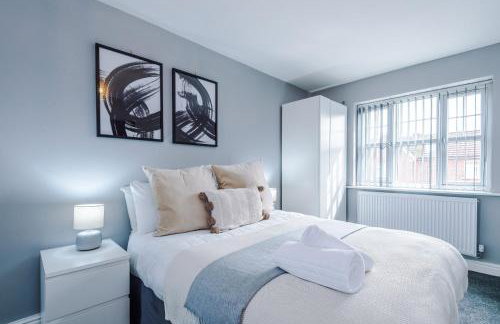 Spacious 3-BR Escape in Coseley with Free Parking - Foto 1