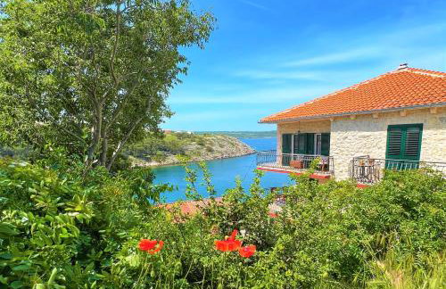 Apartments Mali Dvor Novigrad - Photo 10